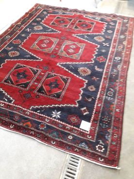 Perserteppich in rot und blau