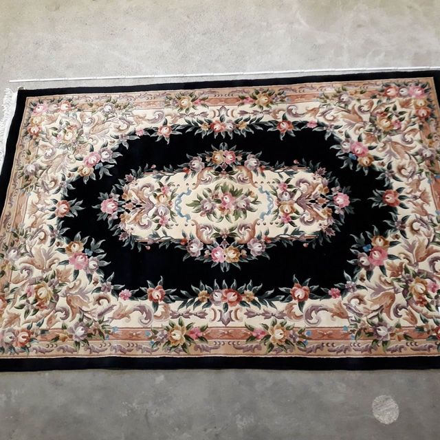 Orientteppich mit Blumenmuster